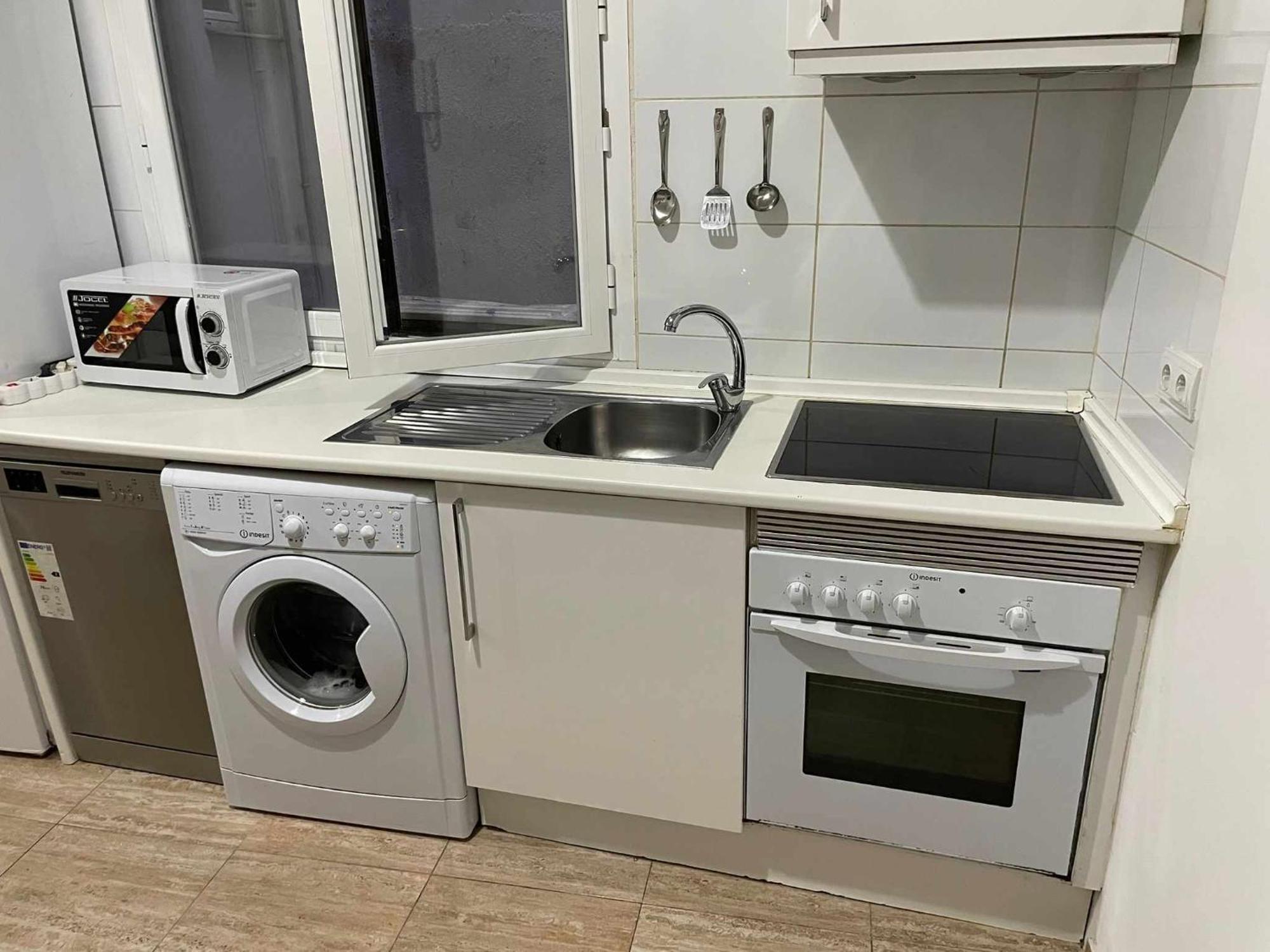 Apartamento Solfai Vacacional 51, Cerca de Puerta del Sol Madrid Exterior foto